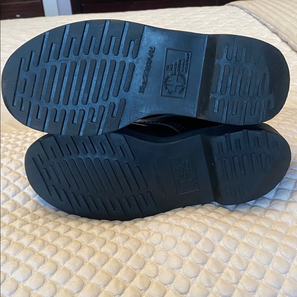Dr Martens ladies size 6 US - Picture 6 of 16